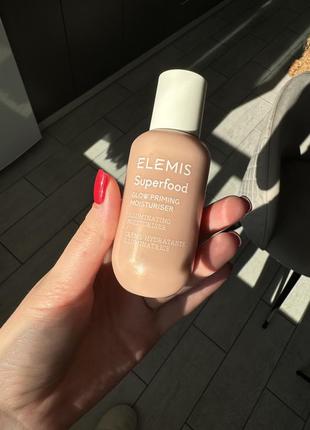 Elemis superfood glow priming moisturiser