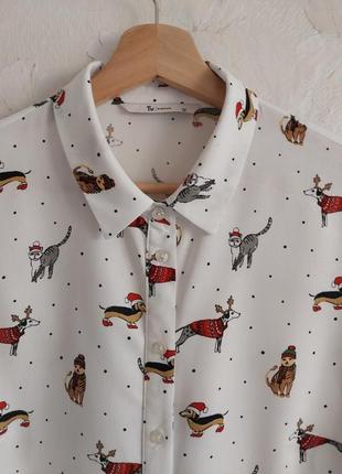 Женская рубашка tu u912 46р., m, белая, принт кота собаки, вискоза
