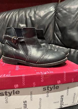 Ботинки мальчику 34разм