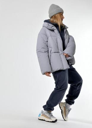 Зимний пуховик серого цвета7 фото