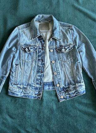 Джинсова куртка levis