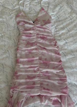 Сукня рожева prettylittlething