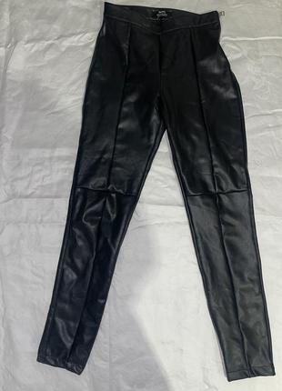 Bershka кожаные теплые штаны