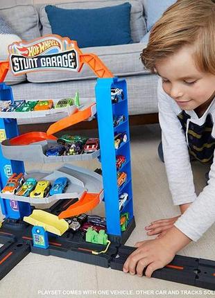 Хот вілс гараж трек для машинок чотириповерховий hot wheels city stunt garage play set оригінал gnl706 фото