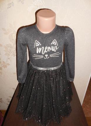 Платье * primark* 5-6 лет  (116 см)