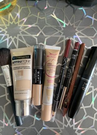 Набор для ухода за волосами и телом.