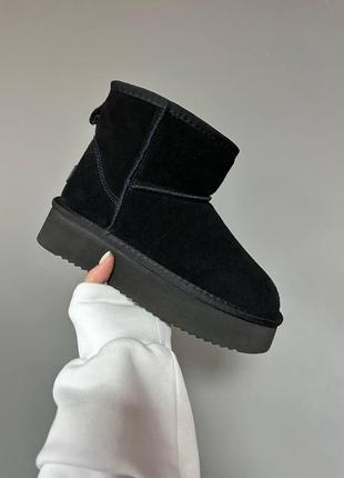 Женские кроссовки ugg classic mini platform black suede v / smb