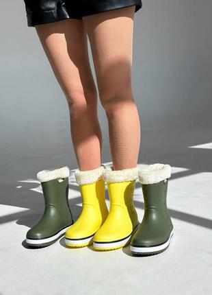 Женские резиновые сапоги crocs со съёмным тёплым носком