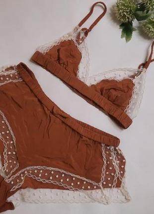 Комплект білизни бренда paris atelier