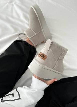 Ugg ultra mini platform milk