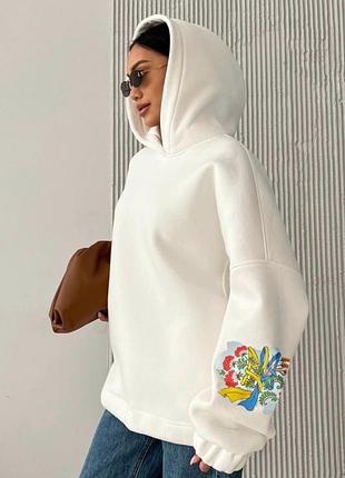 Худи женский теплый оверсайз, с капюшоном, патриотический, с украинской символикой, на подарок белый