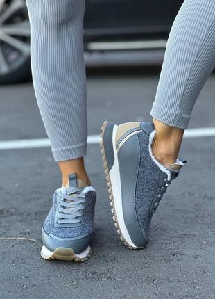 Кроссовки женские зимние