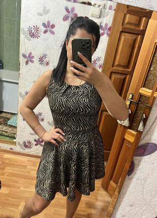 Сукня в стилі лео