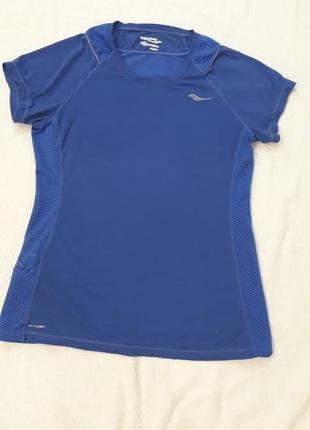 Спортивна футболка