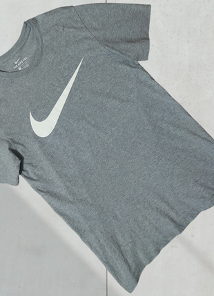 Футболка nike big swoosh grey (размер s-m)