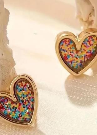 Изысканные серьги в форме сердца