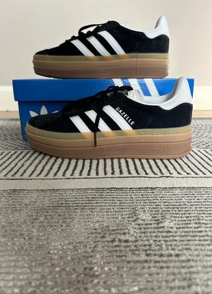 Кроссовки adidas