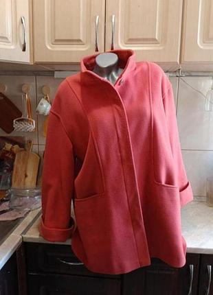 Пальто отличное 52-54 р грудь 120
