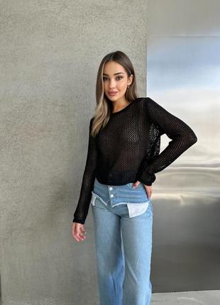 Светр жіночий