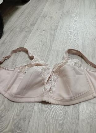 Бюстгальтер