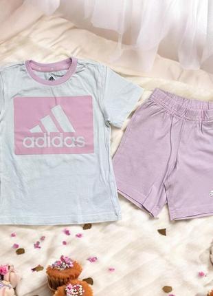 Хлопковый костюм футболка и шорты adidas на малышку
