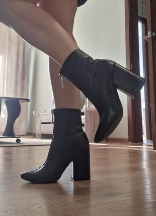 Жіночі чобітки з натуральної шкіри