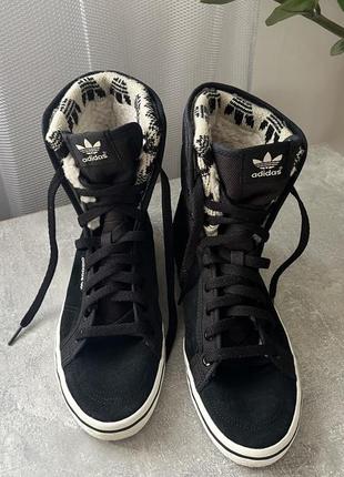 Зимние ботинки кроссовки adidas adi rise 2.0.  40,5р.