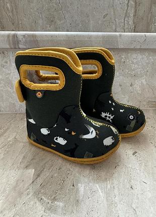Детские водонепроницаемые сапоги bogs
