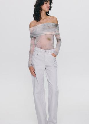 Кофта приталеного крою, виконана з сітчастого трикотажу.2 фото