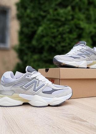 Женские кроссовки new balance 9060 серые красный язык