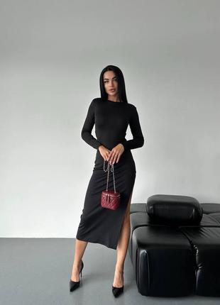 Сукня облягаюча з розрізом на нозі🔥