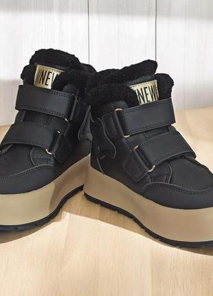 Зимові черевики хайтопи утеплені на овчині для хлопчика підлітка чорні 11368 32,33,34,35,36,37