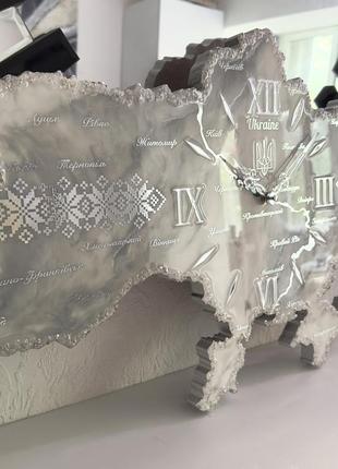 Часы настенные из эпоксидной смолы "карта украины" 50x34 см