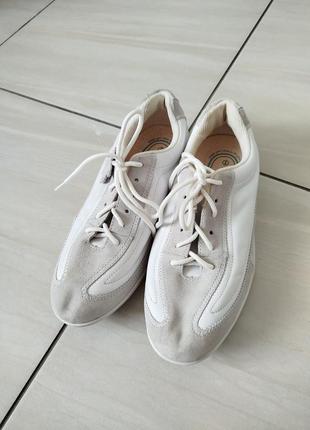 Белые кожаные кроссовки кожа +замш натуральные