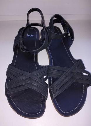 Кожаные босоножки clarks