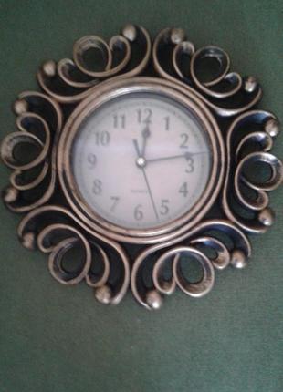 Годинник на стіну розмір 24 см