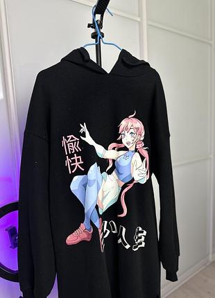 Удлиненное худи с аниме принтом
