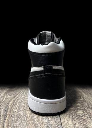 Кросівки nike air jordan 1 black/white 4