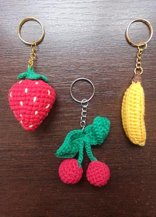 Брелок вишенки