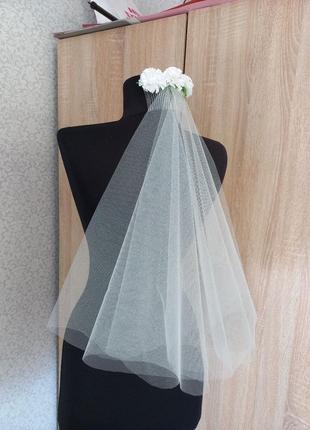 Фата с цветочной расческой