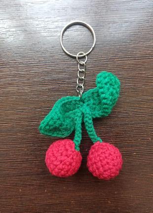 Брелок вишенки