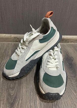 Кроссовки zara