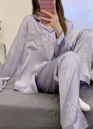 Піжама атласна зі штанами бузкова  2024