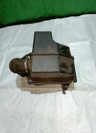 Mn130286 - корпус повітряного фільтра  mitsubishi colt cz 3