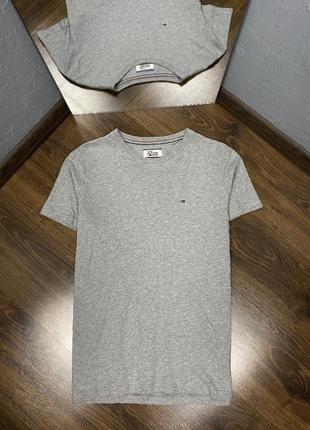 Базовая футболка tommy hilfiger