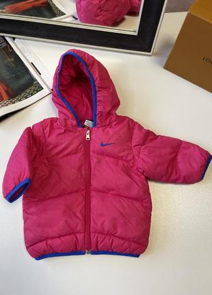 Детская курточка зима от nike в розовом цвете 6-9 мес