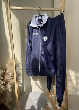 Спортивний костюм