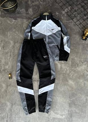 Чоловічий спортивний костюм reebok