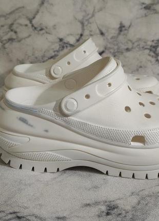 Сабо на высокой платформе crocs mega crush clog.m7w9(39-40)новые,но есть нюансы,все на фото.