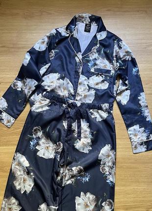 Гарна атласна піжама